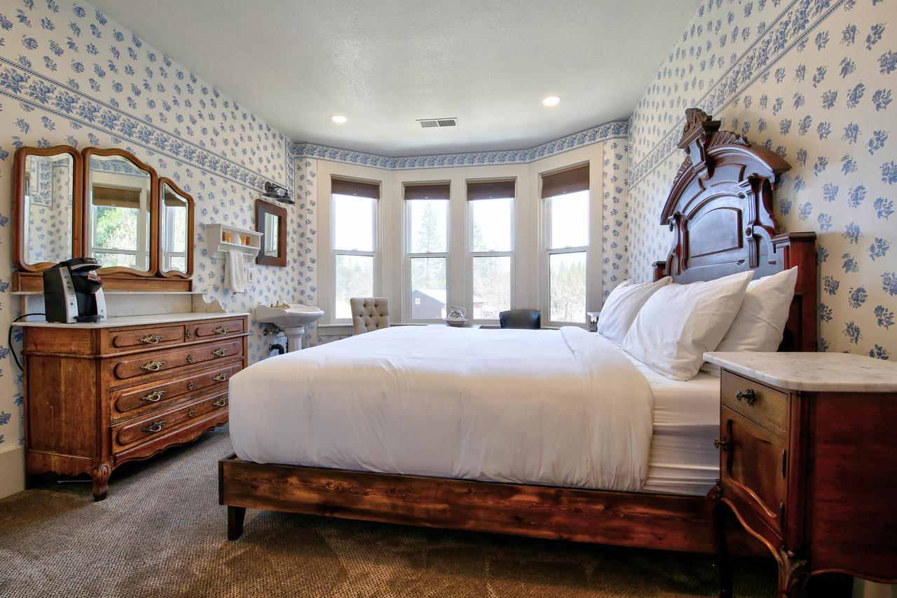 Inn The 3*