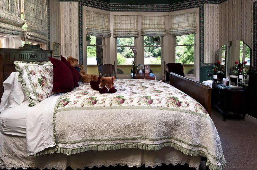 The Groveland
